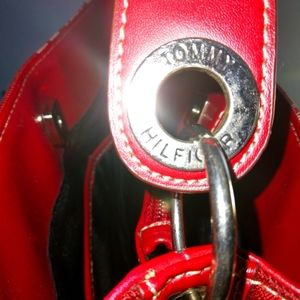 NWOT TOMMY HILFIGURE SHOULDER BAG🎒